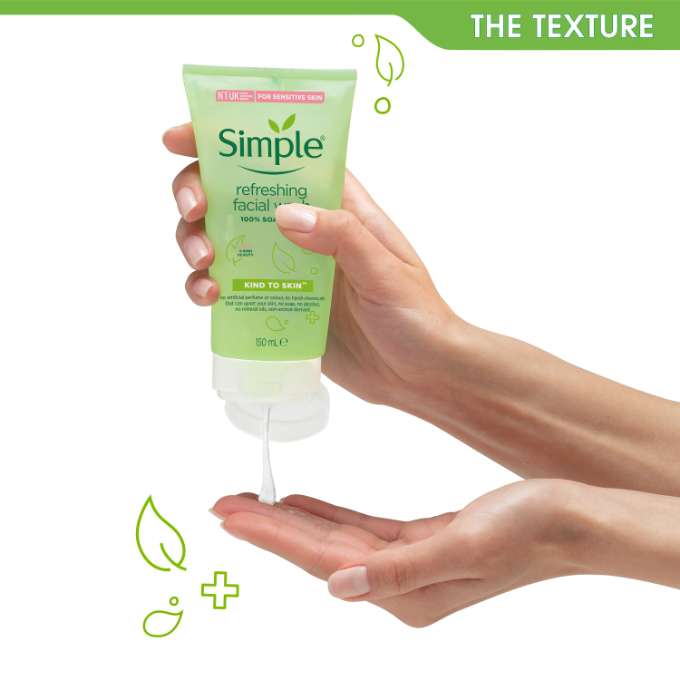 تصویر  ژل شستشوی صورت شاداب کننده سیمپلSimple Kind to Skin Refreshing Facial Gel Wash