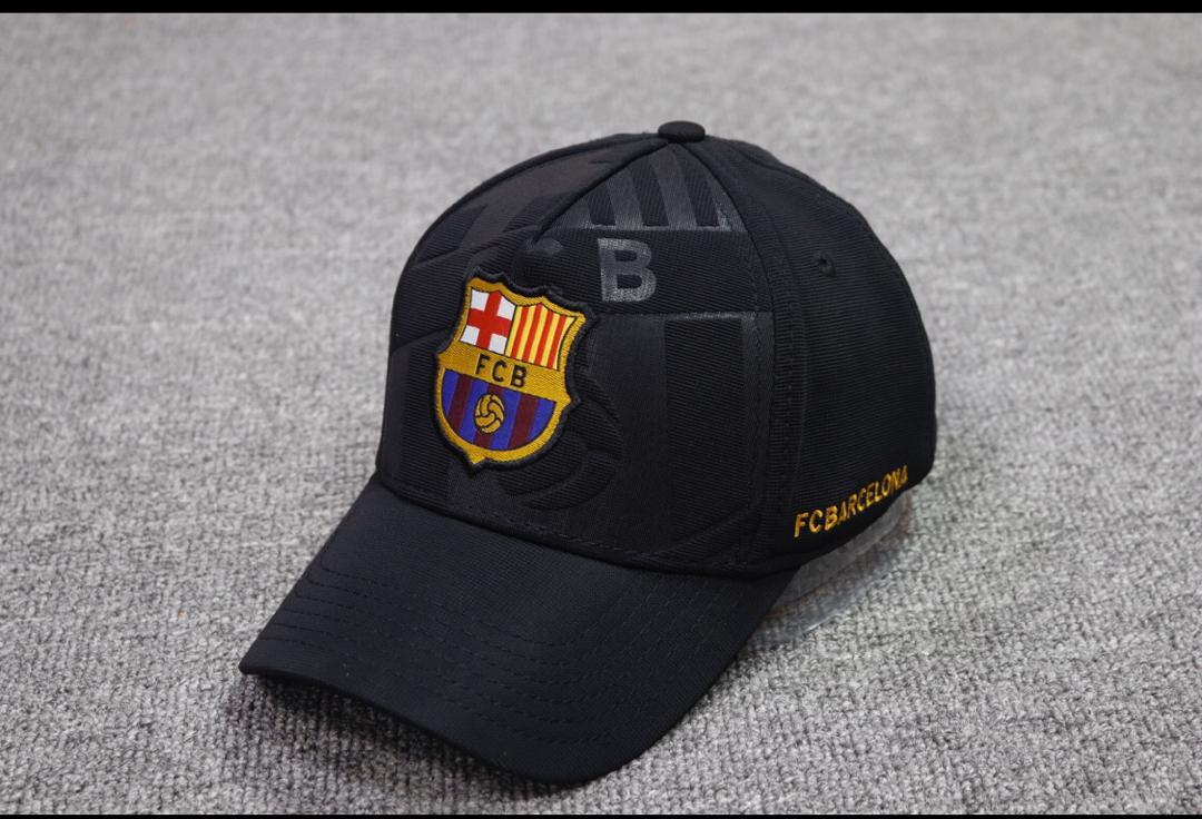 تصویر  کلاه باشگاهی بارسلونا مدلB4