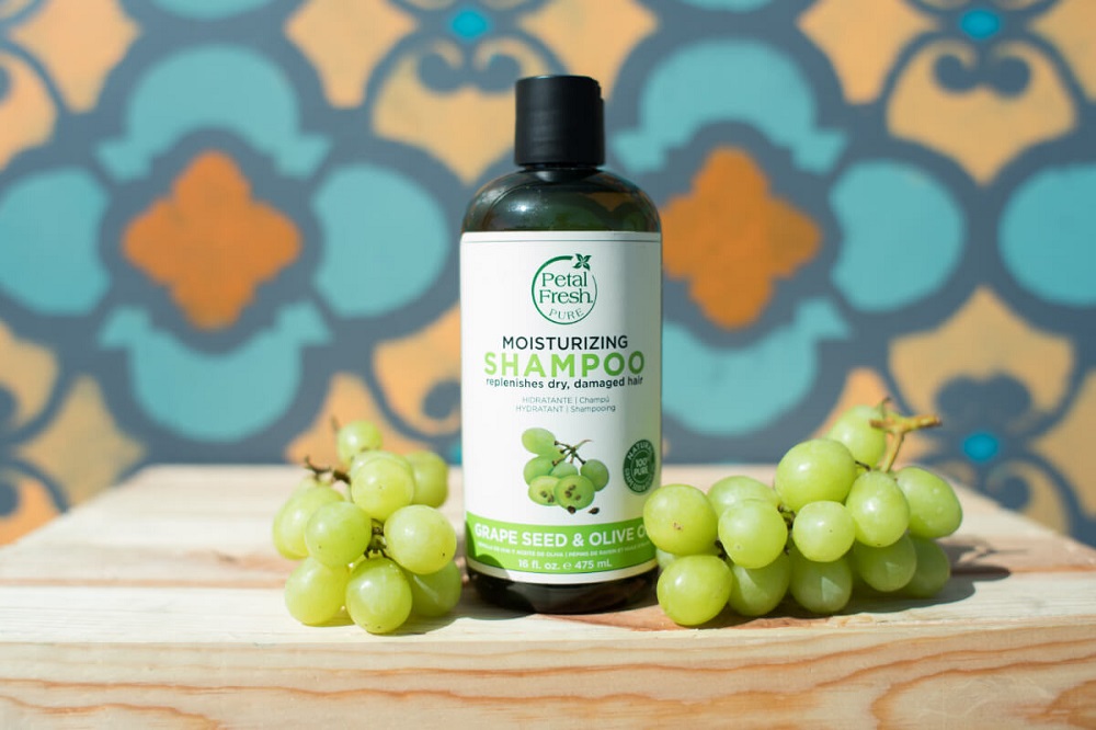 شامپو آبرسان روغن هسته انگور و زیتون پتال فرش Petal Fresh Moisturizing Grape Seed Olive حجم 355 میل