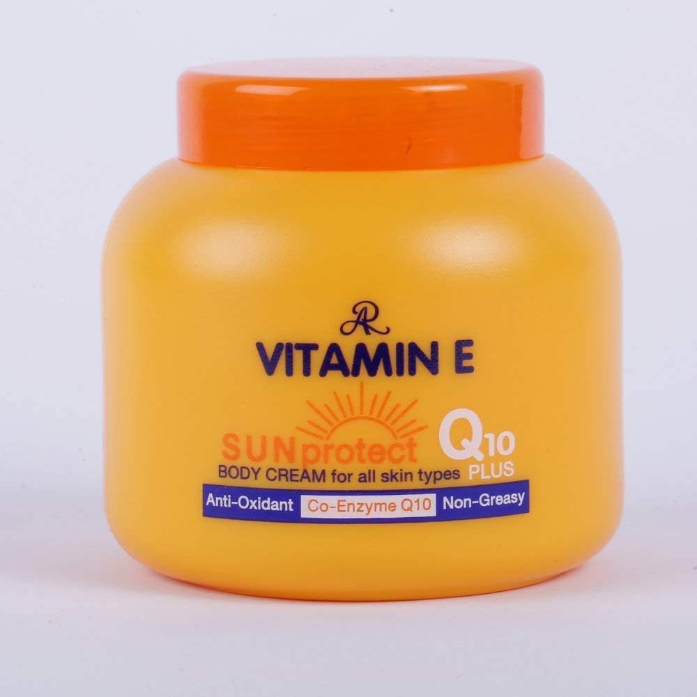 کرم مرطوب کننده و ضد آفتاب AR حاوی آنزیم Q10 + آنتی اکسیدان  حجم 200 گرم