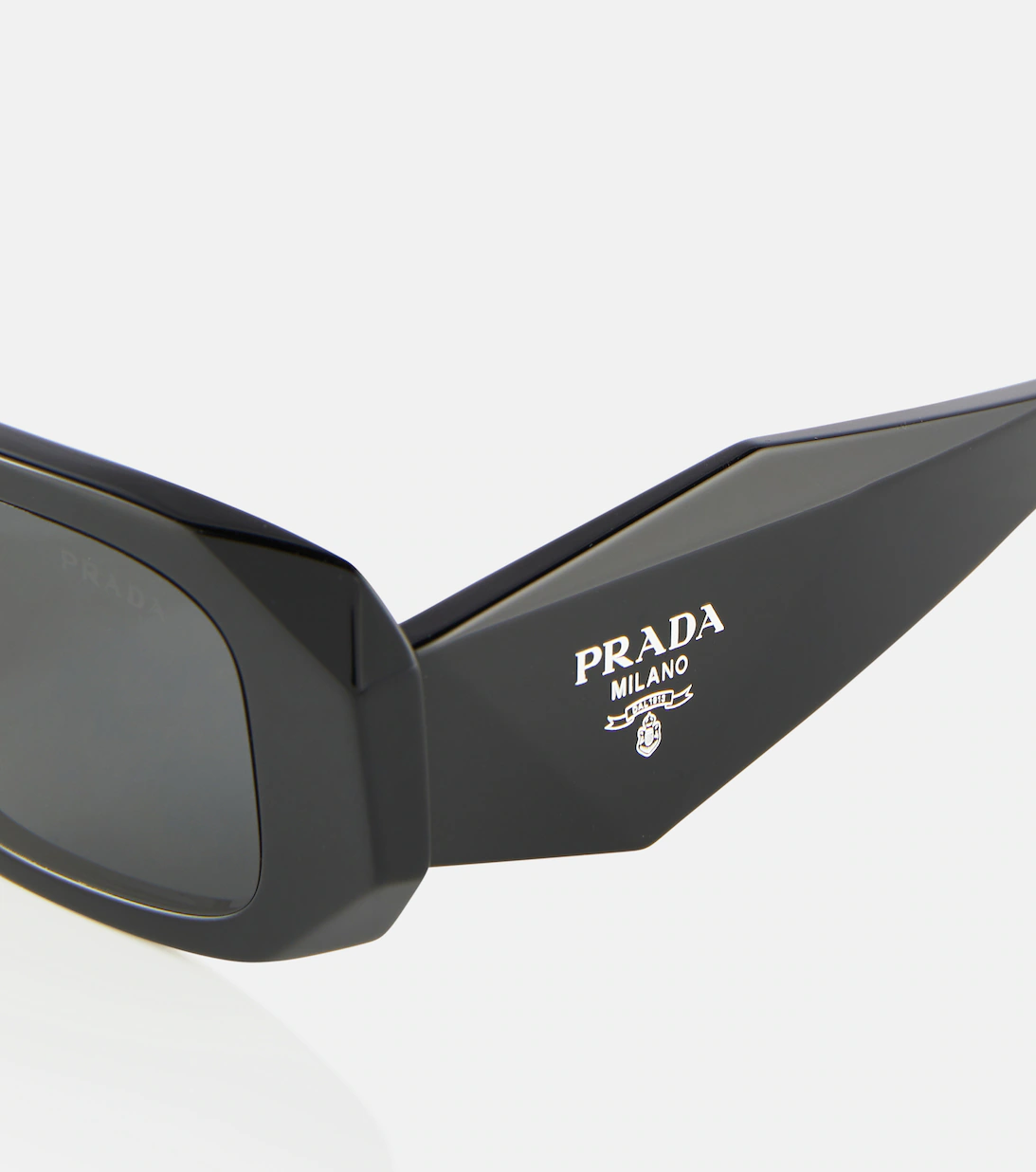 عینک آفتابی پرادا Prada P06