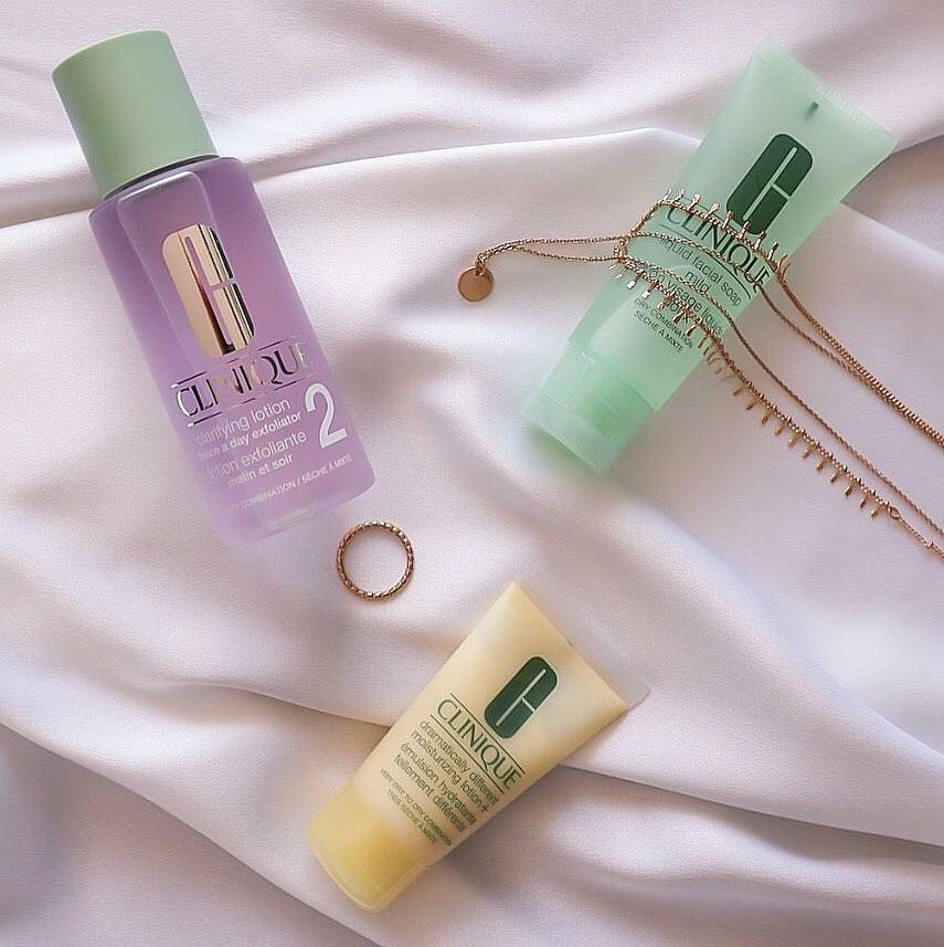 پک مراقبتی کلینیک مخصوص پوست چرب