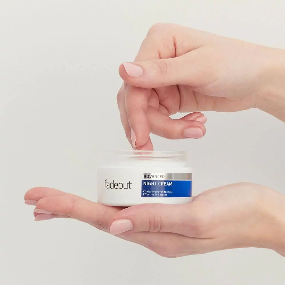 کرم روشن کننده شب فید اوت