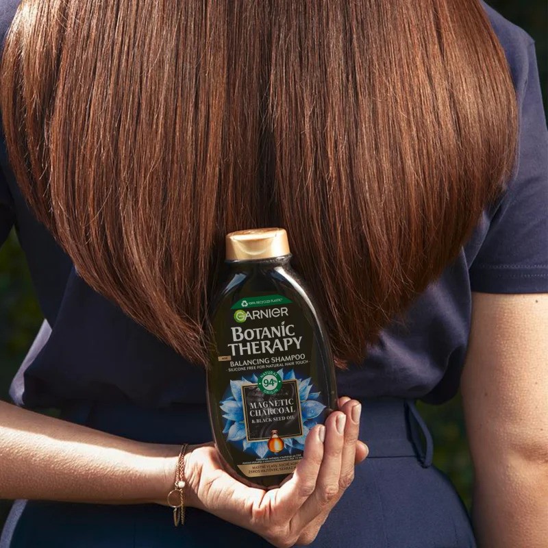 Garnier Ultimate Blends Magnetic Charcoal & Black Seed Oil Shampoo